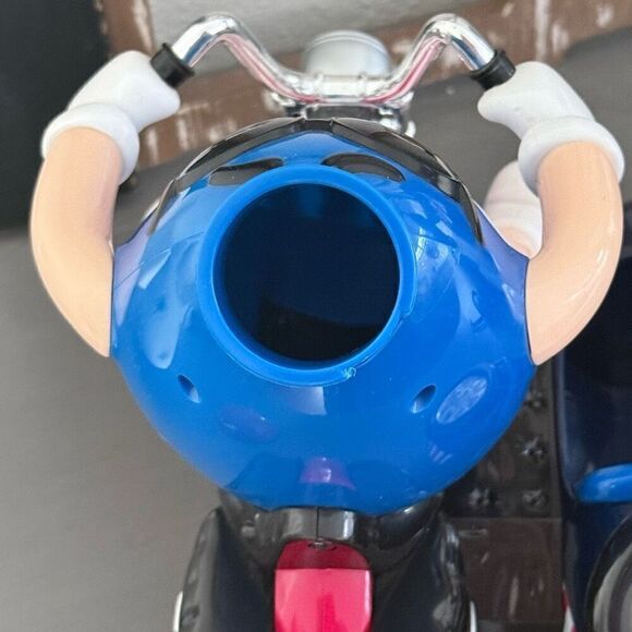 M&M’s Freedom Rider Side Car Motorcycle Toy with Candy Dispenser - Picture 8 of 10